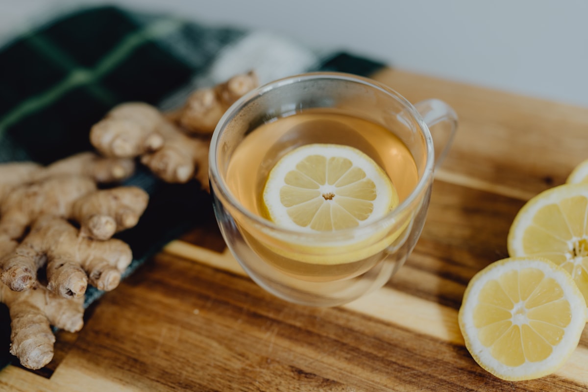 Bebida de jengibre y cúrcuma detoxificante